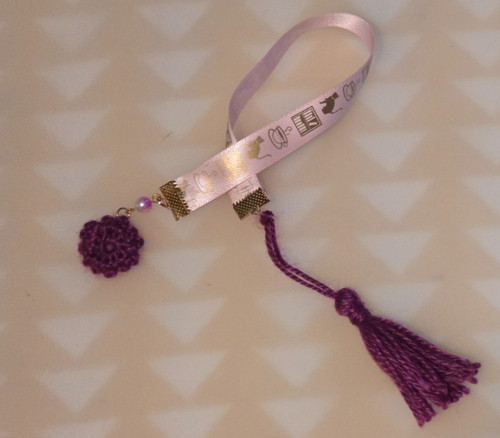 Ribbon bookmark pink - pink, books