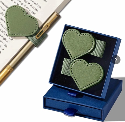 Green heart clip bookmark page - heart,