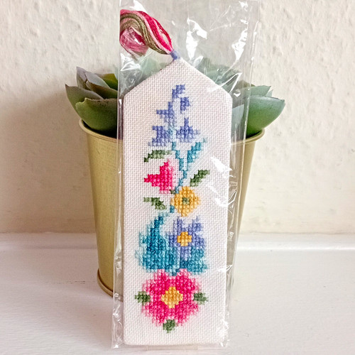 Floral cross stitch fabric - cross,