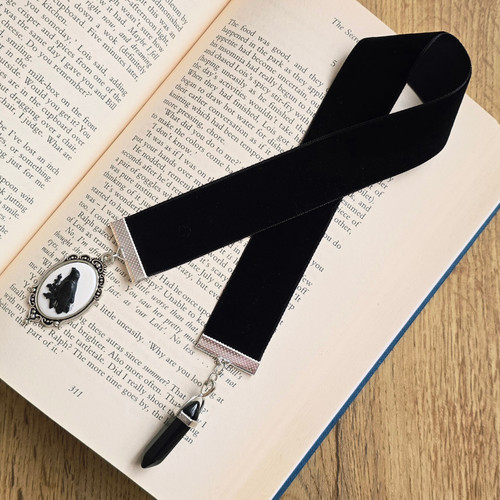Velvet ribbon bookmark - |, edgar