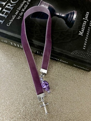 Lilac purple skull cross - purple,